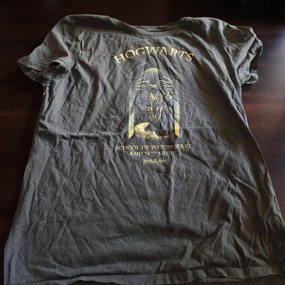 Wizarding World of Harry Potter Hufflepuff Shirt Size S Universal Studios